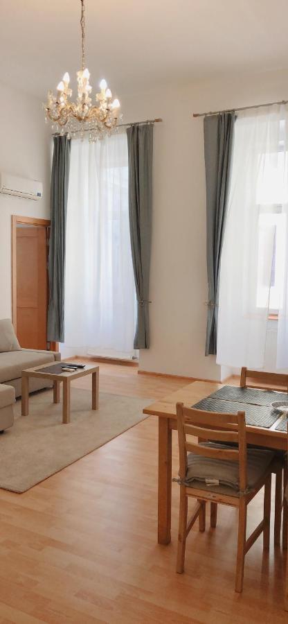 W&B Elegant Apartment Near The Zsinagogak Budapesta Exterior foto